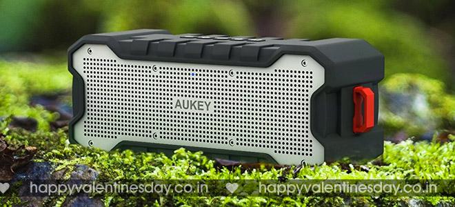 AUKEY-SoundTank-Bluetooth-Speaker-gift-for-music-lover