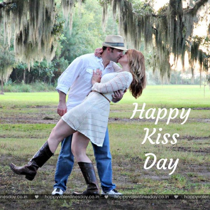Kiss Day – happy valentines day cute
